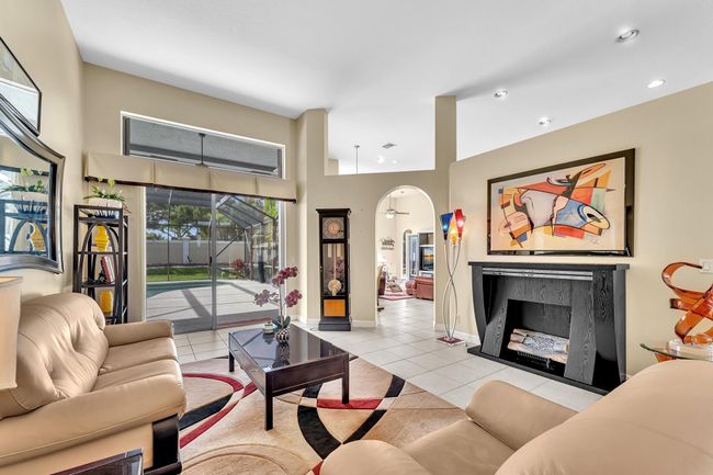 755 Sw River Bend Cir, House other with 4 bedrooms, 3 bathrooms and null parking in Stuart FL | Image 8