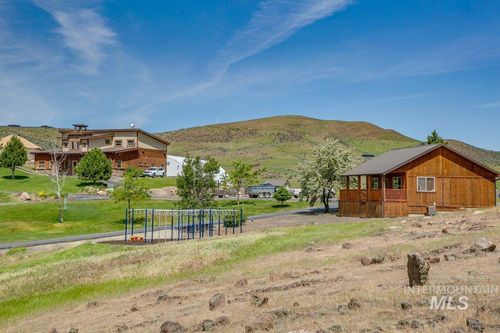 5001 Cherry Gulch Ln, Emmett, ID, 83617-5123 | Card Image