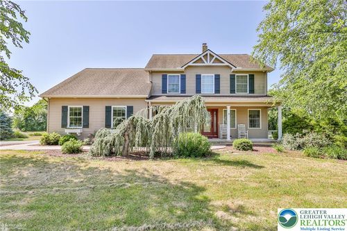 202 Cherry Ct, Nazareth, PA, 18064-8117 | Card Image