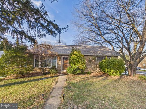 20 Circle Rd, MILLERSVILLE, PA, 17551-1512 | Card Image