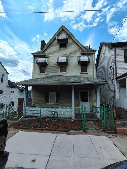 3215 Juliet St, Oakland, PA, 15213-4419 | Card Image