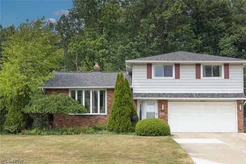 6547 Vallevista Dr, Mayfield Heights, OH, 44124-1922 | Card Image