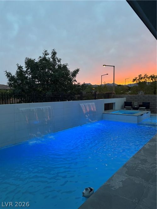 260 Tarragona Breeze Ave, Las Vegas, NV, 89138-4652 | Card Image