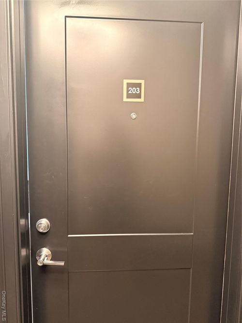 203-122 Greenwich Ave, Goshen, NY, 10924-2012 | Card Image