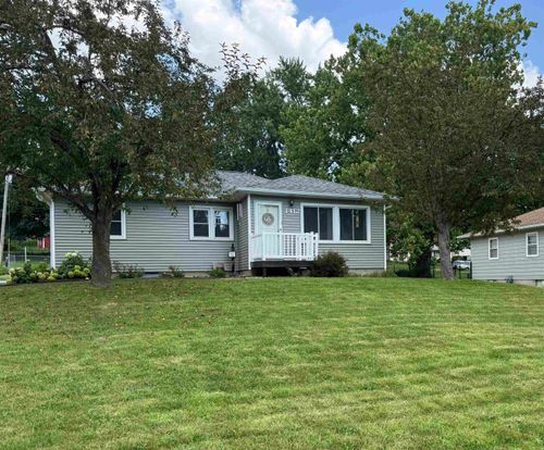 1412 Pleasant Valley Drive, Waterloo, IA, 50701 | Card Image