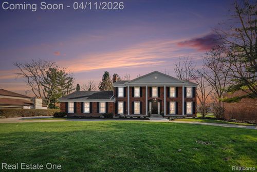 1135 Hickory Hill Dr, Rochester Hills, MI, 48309-1706 | Card Image