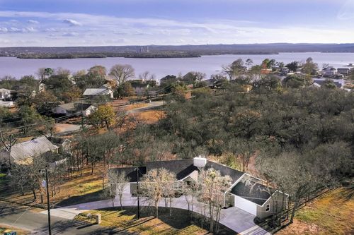 518 E Bluebriar Dr, Granite Shoals, TX, 78654-2615 | Card Image