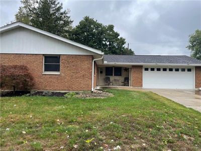 577 Warm Springs Drive, House other with 3 bedrooms, 2 bathrooms and null parking in Fairborn OH | Image 1