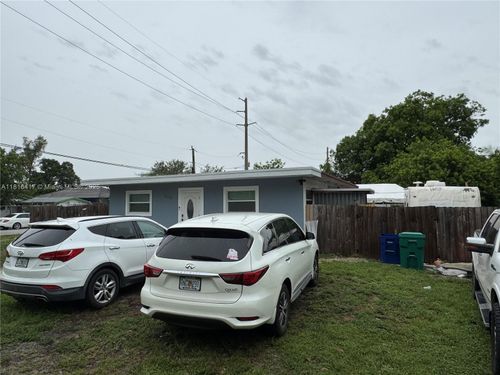 7000 21st Ave, Miami, FL, 33147-6952 | Card Image