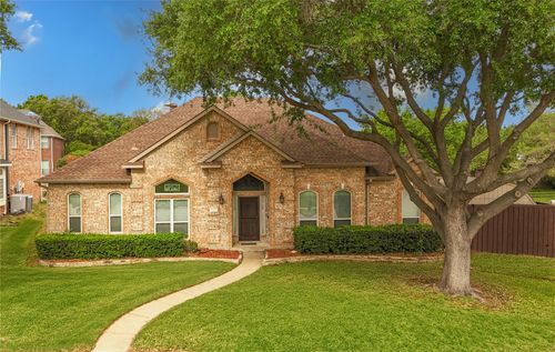 7517 Silver Lake Dr, Rowlett, TX, 75089-8647 | Card Image