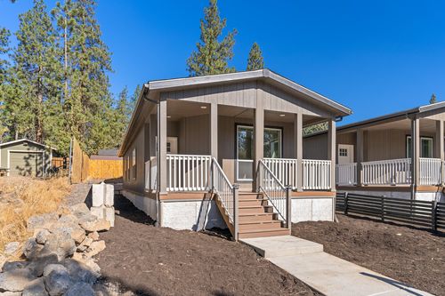 19978 Cinder Lane, Bend, OR, 97702 | Card Image