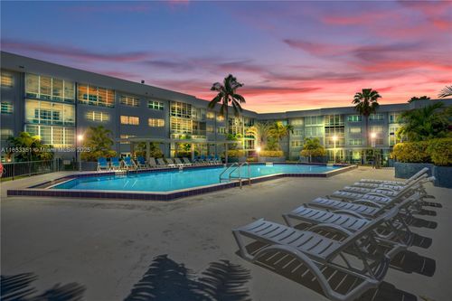apt-309-873 Ne 195th St, Miami, FL, 33179-3443 | Card Image