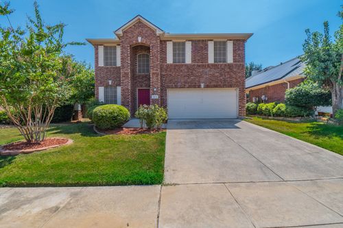 3212 Ladera Dr, Bedford, TX, 76021-4071 | Card Image