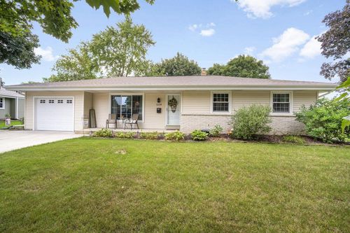 5234 Roberts Drive, Greendale, WI, 53129 | Card Image