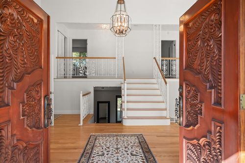 5 Azalea Rd, Winchester, MA, 01890-2220 | Card Image