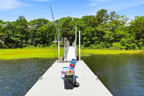 197 Monomoscoy Rd, Mashpee, MA, 02649-3911 | Card Image