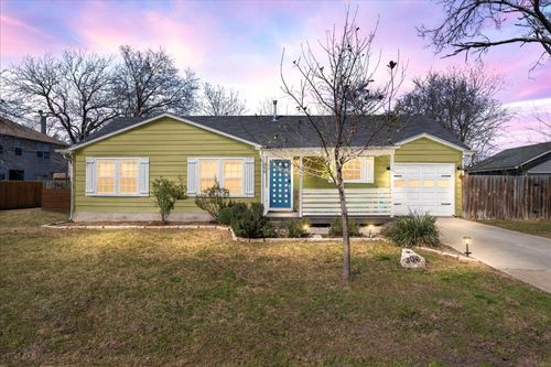 306 W Live Oak St, Hutto, TX, 78634-3178 | Card Image