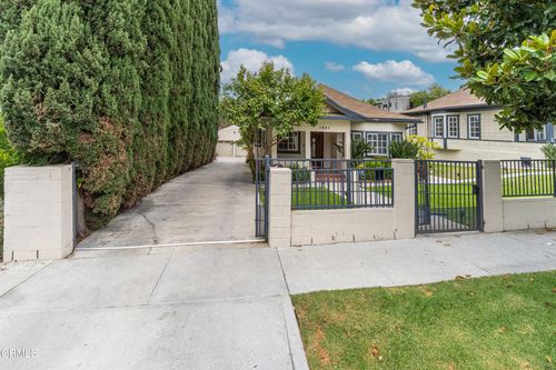 1621 Maltman Ave, Los Angeles, CA, 90026-1021 | Card Image