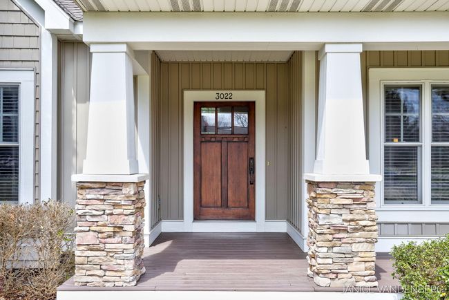 4-web-or-mls-3022-jamesway-ave | Image 4