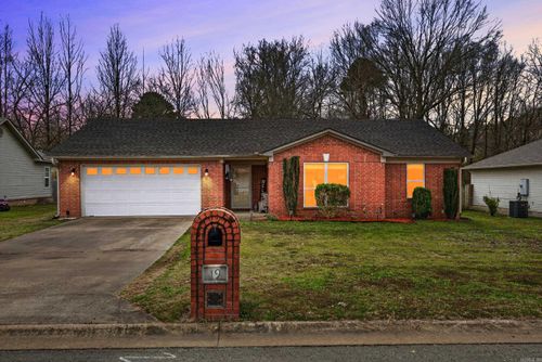 19 Shamsie Dr, Ward, AR, 72176-8795 | Card Image