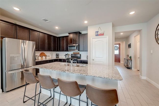 Kitchen | Image 11