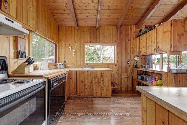 15SR405 Severn River Shore, House other with 4 bedrooms, 2 bathrooms and null parking in Coldwater ON | Image 20