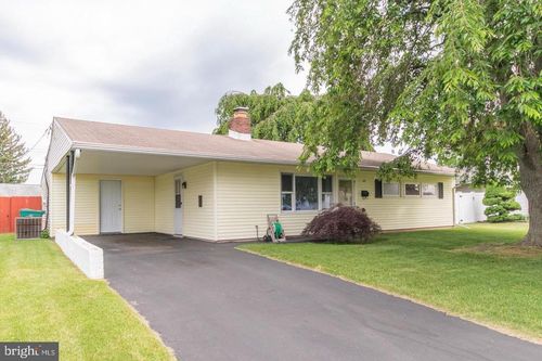 69 Shepherd Ln, LEVITTOWN, PA, 19055-2010 | Card Image