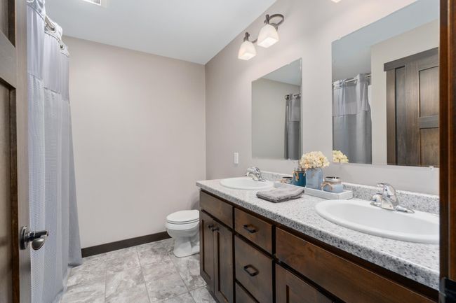 15-Bedroom 1 Bathroom.jpg | Image 14