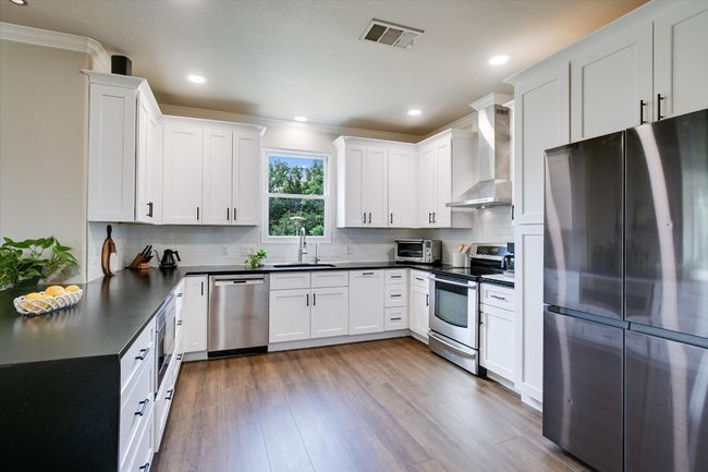 126 Whippoorwill Cir, House other with 3 bedrooms, 3 bathrooms and 10 parking in Leander TX | Image 8