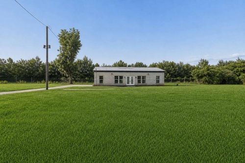 638 Kelly Ln, Angleton, TX, 77515 | Card Image