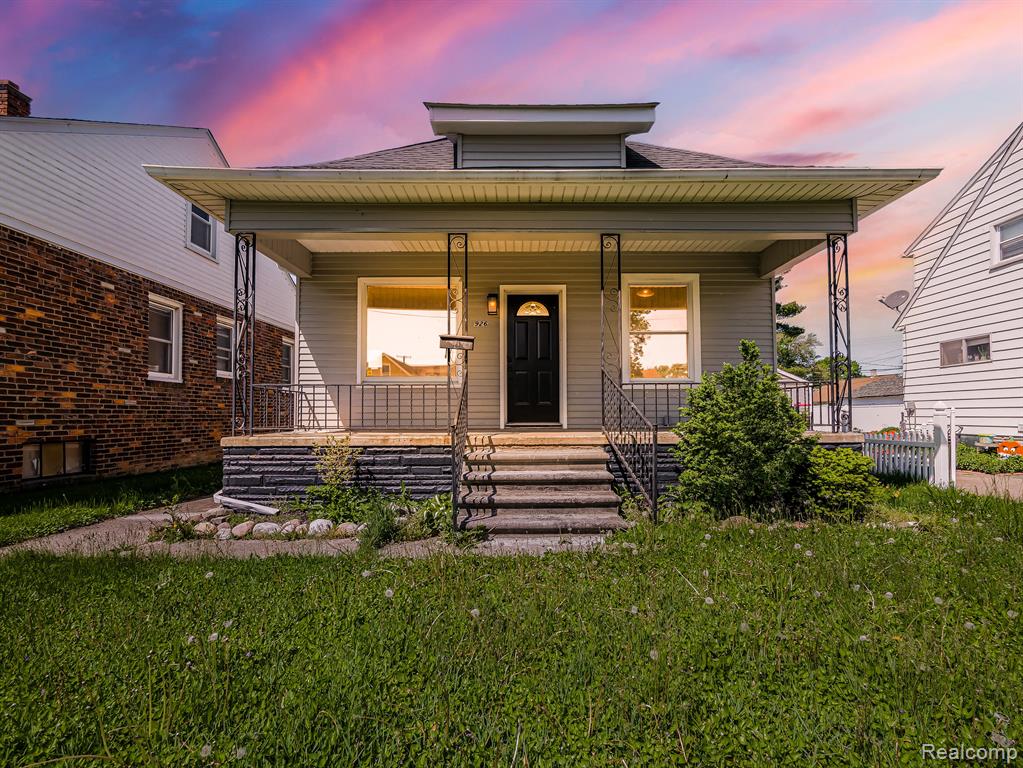 7th St, Wyandotte, MI 48192