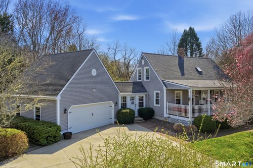8 Windward Ln, Ledyard, CT, 06339-1052 | Card Image