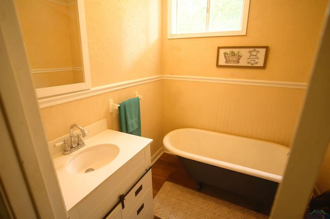 800 E Austin St, House other with 3 bedrooms, 2 bathrooms and null parking in Marshall TX | Image 7