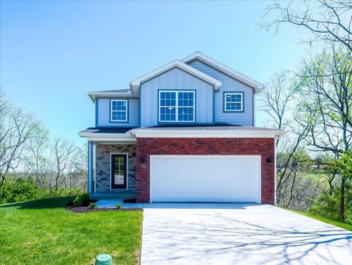 318 Blue Spruce Dr, Frankfort, KY, 40601-7826 | Card Image