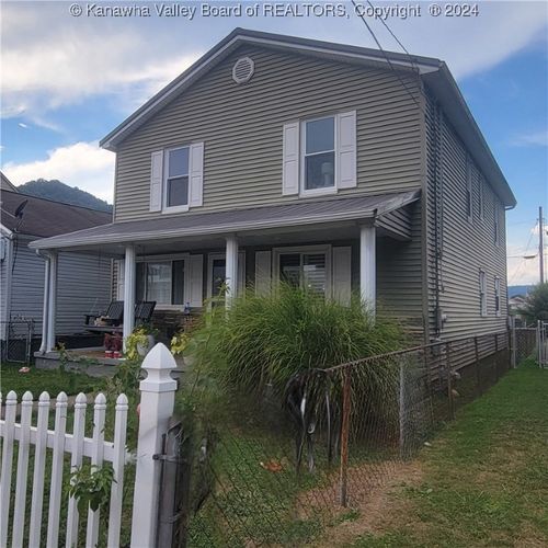 329 E 6th St, Belle, WV, 25015-1509 | Card Image