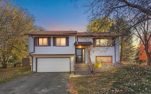 6816 Stratford Ct, Woodbury, MN, 55125-2412 | Card Image