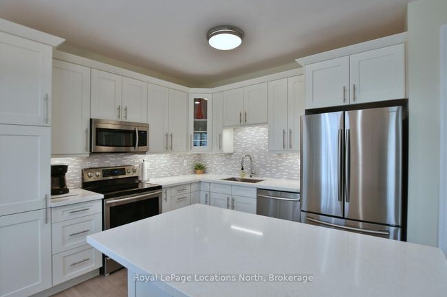 16 Starboard Cir, House other with 3 bedrooms, 3 bathrooms and 2 parking in Wasaga Beach ON | Image 14