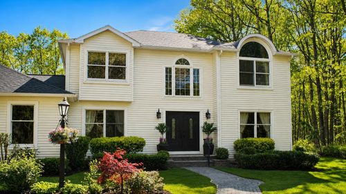 818 E Harlequin Dr, Galloway, NJ, 08205-4220 | Card Image