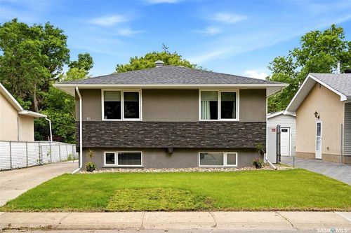 18 Fisher Street, Regina, SK, S4N1N6 | Card Image