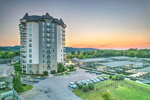 apt-407-400 Warioto Way, Ashland City, TN, 37015-1385 | Card Image