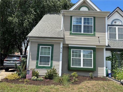 916 Pocahontas Ct, Smithfield, VA, 23430-5805 | Card Image