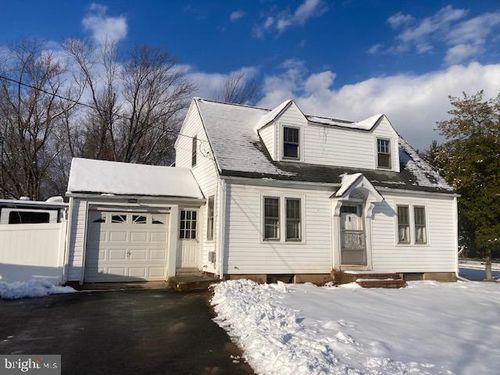 100 Denow Rd, LAWRENCE TOWNSHIP, NJ, 08648-1572 | Card Image