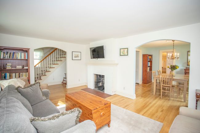 62 Lynde St, House other with 4 bedrooms, 2 bathrooms and 4 parking in Old Saybrook CT | Image 19