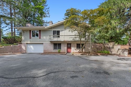 90 Kiel Ave, Butler, NJ, 07405 | Card Image