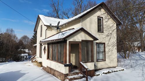 1300 N Waterloo Avenue, Jackson, MI, 49202 | Card Image