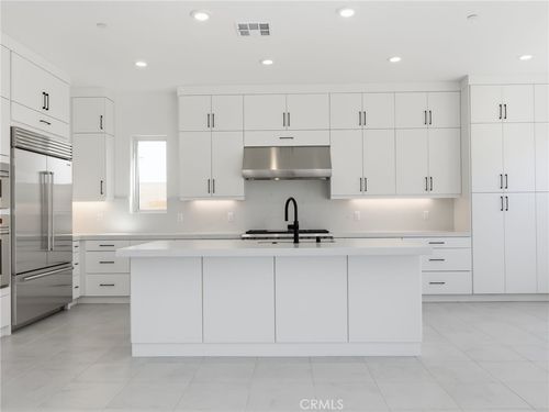 165 Apron, Irvine, CA, 92618-5967 | Card Image