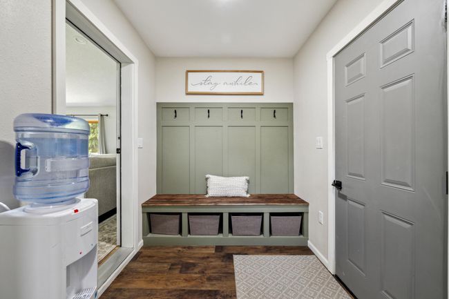#4 Entryway.jpg | Image 4