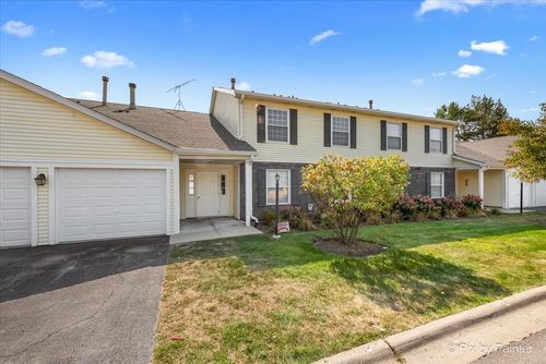 b2-327 Newport Ln, Bartlett, IL, 60103-7943 | Card Image