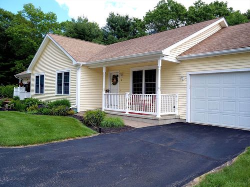 4-4 Bluebird Ln, Killingly, CT, 06241-2241 | Card Image