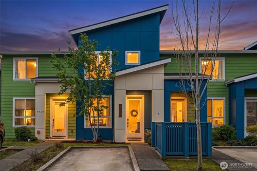 9725 10th Pl Sw, Seattle, WA, 98106-2947 | Card Image